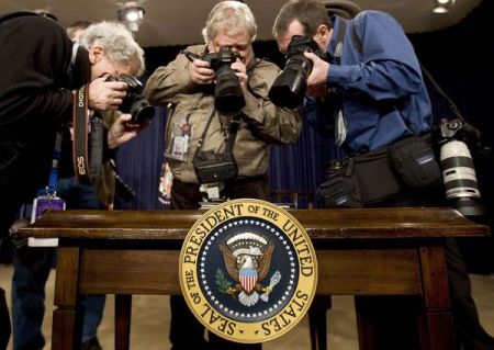 photographers-obamas-pen